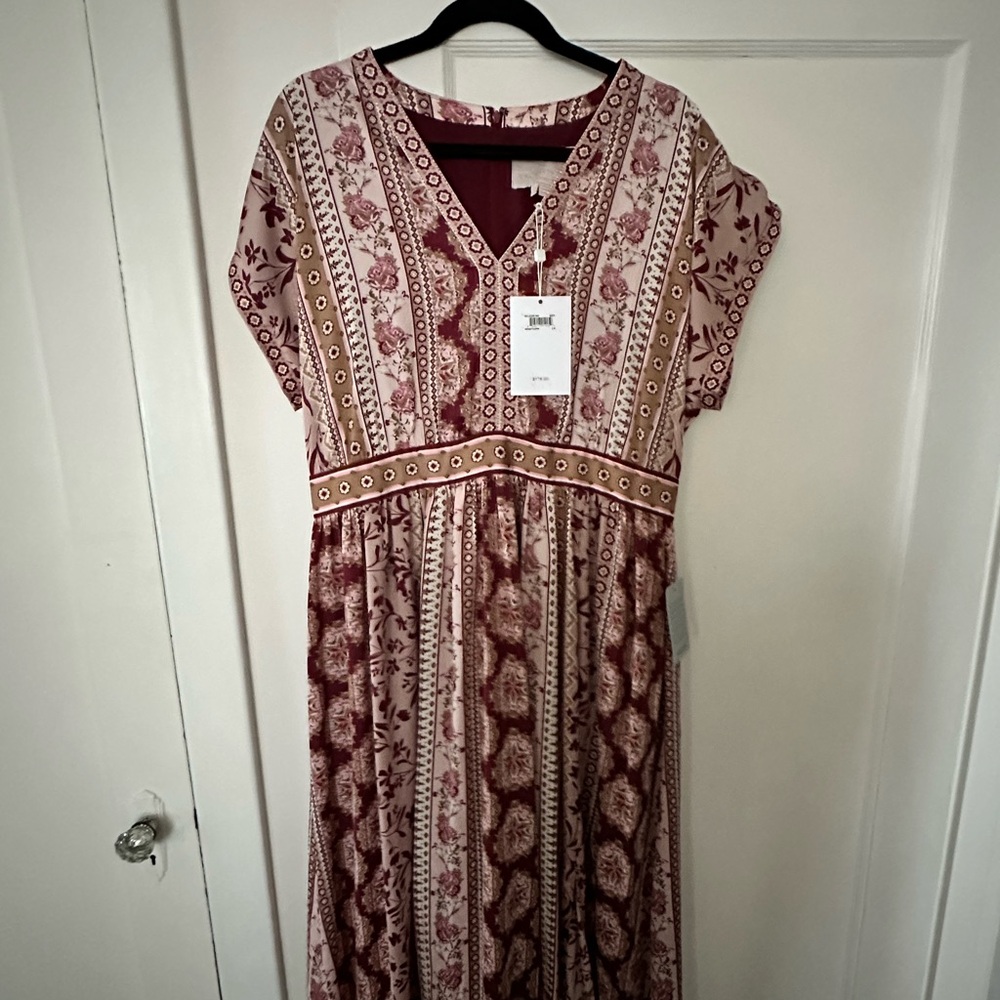 Gal Meets Glam Burgundy and Cream Midi Dress